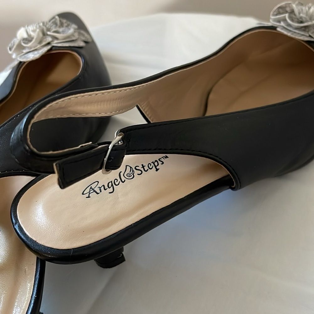 Elegant Black Slingback Heels with Silver Floral Accent - Picture 6 of 10